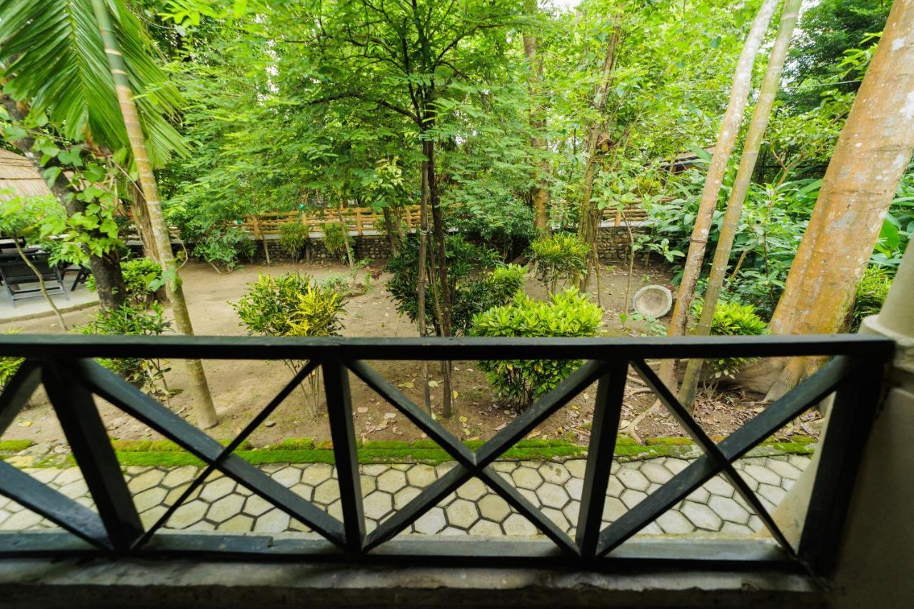 Chitwan Gaida Lodge - Animal Lovers & Birdwatchers Paradise Sauraha Ngoại thất bức ảnh