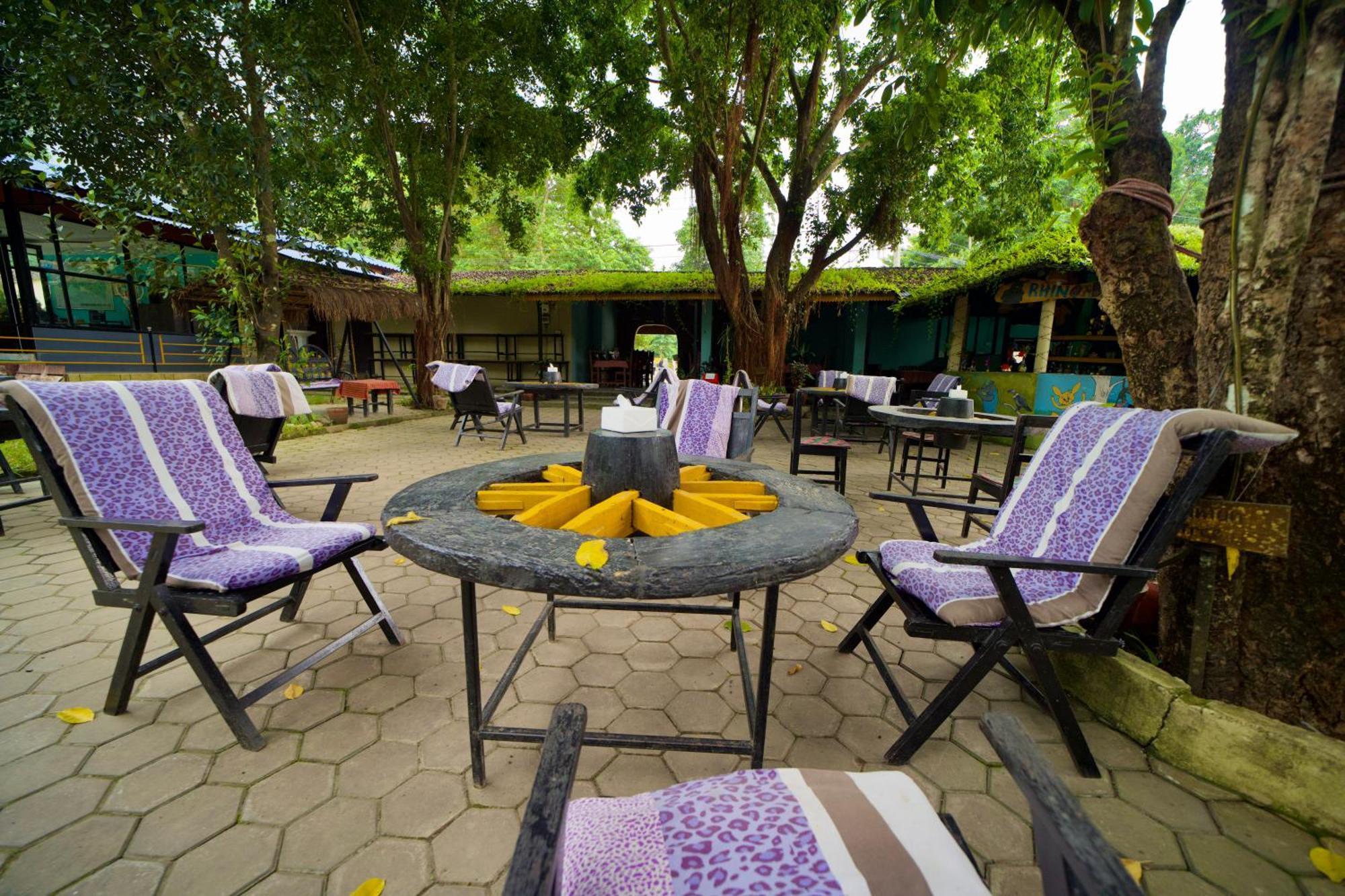 Chitwan Gaida Lodge - Animal Lovers & Birdwatchers Paradise Sauraha Ngoại thất bức ảnh
