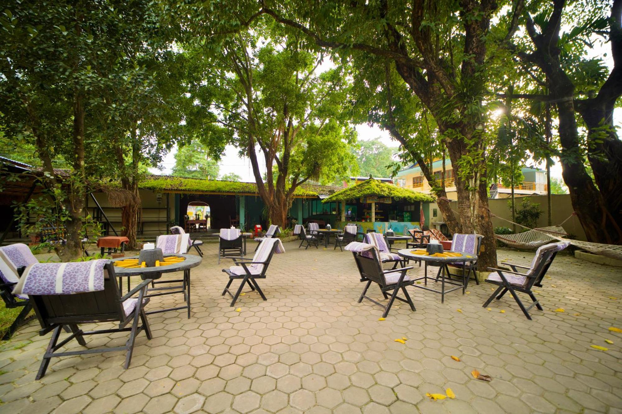Chitwan Gaida Lodge - Animal Lovers & Birdwatchers Paradise Sauraha Ngoại thất bức ảnh